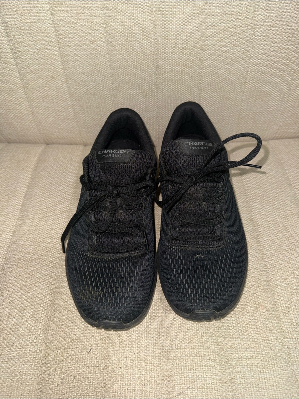 Under Armour Charged Pursuit Black Low Top Lace-Up Running Sneakers 3022804